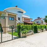 Villa Paradise Town Beliza *